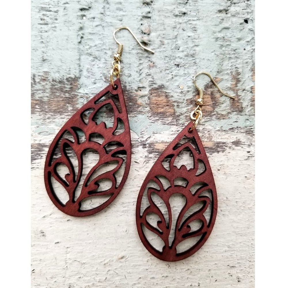Earrings. Brown Carved Wood. Pierced. NWT.